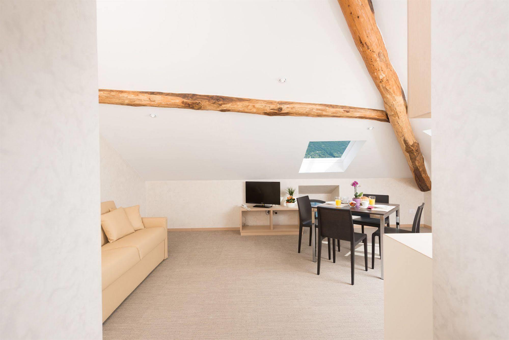 Hotel Helvetia Лецено Екстериор снимка
